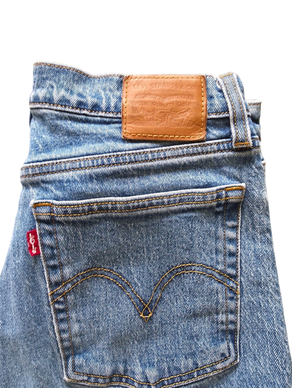 Levi's Wedgie Straight Buttonfly Jeans - Picture 6 of 8
